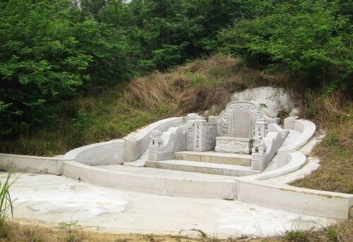 关于墓地的风水讲究 www.haochilao.com.cn